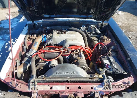 1988 Ford Mustang Lx z USA, uszkodzony, nr VIN 1FABP44E8JF303629